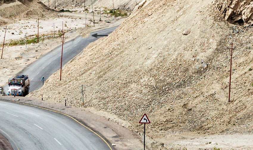 How to Create a Selective Animated Glitch Photo Effect in Adobe ...