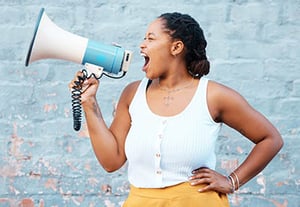 9 Good Attention Getters for Speech Introductions