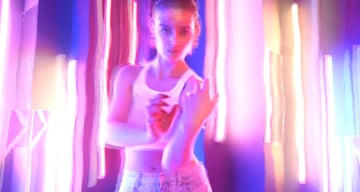 Electric Glitch Transitions