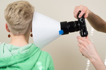 Using a light tent with a model