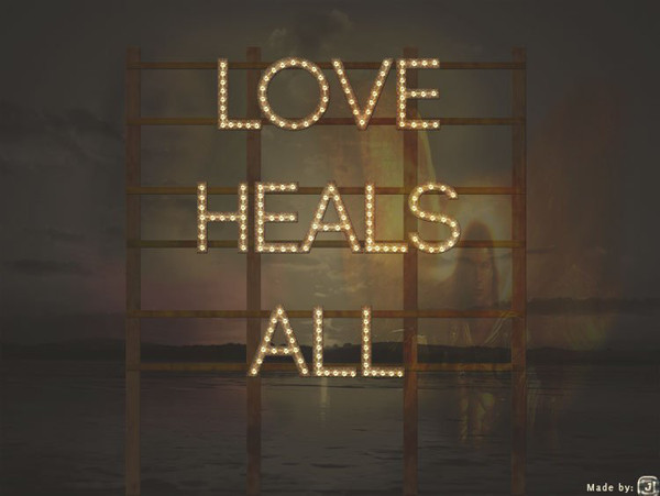 User Jovi commented with a lovely take on an illuminated text effect from a tutorial by Rose