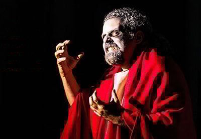 Create a Spooky High-Contrast Halloween Portrait Look With Just One Light