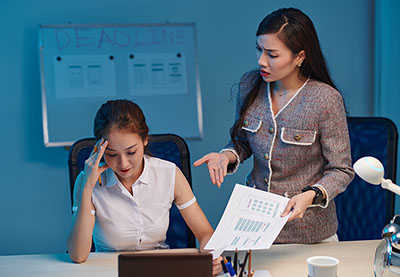 Should You Manage With a Carrot or a Stick?