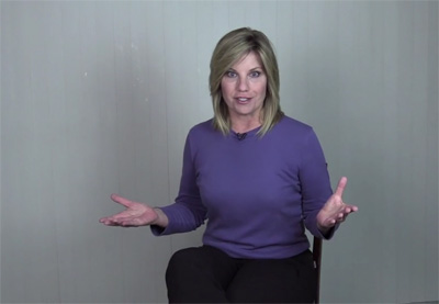 Body Language on Camera: How to Communicate With Posture and Gestures