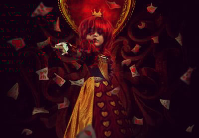 Cómo hacer una manipulación fotográfica de la Reina de corazones con Adobe Photoshop