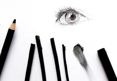 Mengenal Media Tradisional: Pensil, Arang, Penghapus dan lainnya