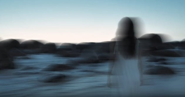 Motion Blur Swipe Transition Thumbnail Featuring DaVinci Resolve Effects.