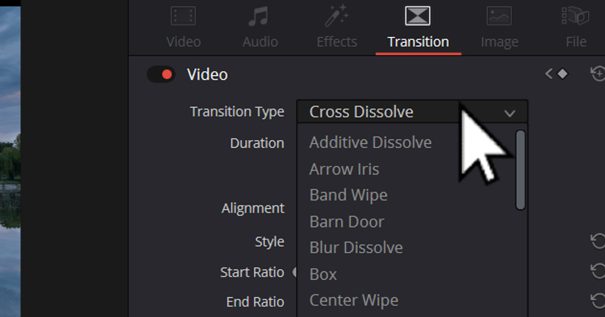User accessing transition type menu for user who don't understand why Davinci Resolve won't let me add transitions.
