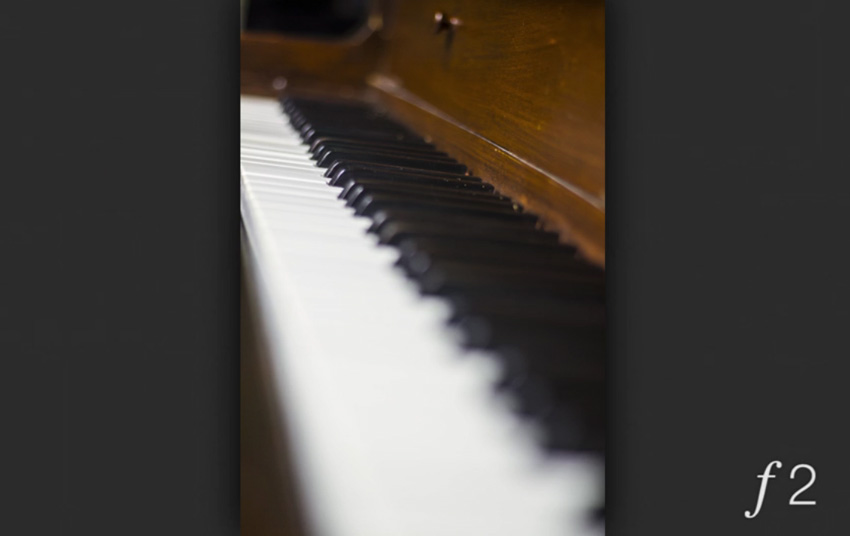 a piano photographed at f/2